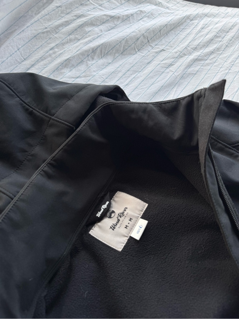Wind River Long black Jacket size: M - Picture 4 of 4